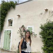 Italien,à des élèves de primaire et collège.C’est ma langue maternelle et je parle toujours Italien chez moi